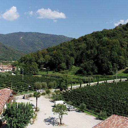 Wine Resort Faedis Luaran gambar