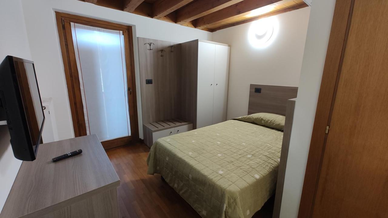 Wine Resort Faedis Luaran gambar